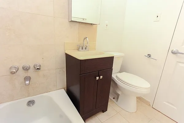 Rented by Compass | media 7