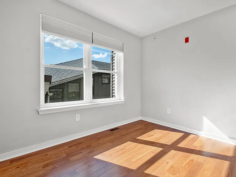 1329 N Randolph St #4 — Photo 24