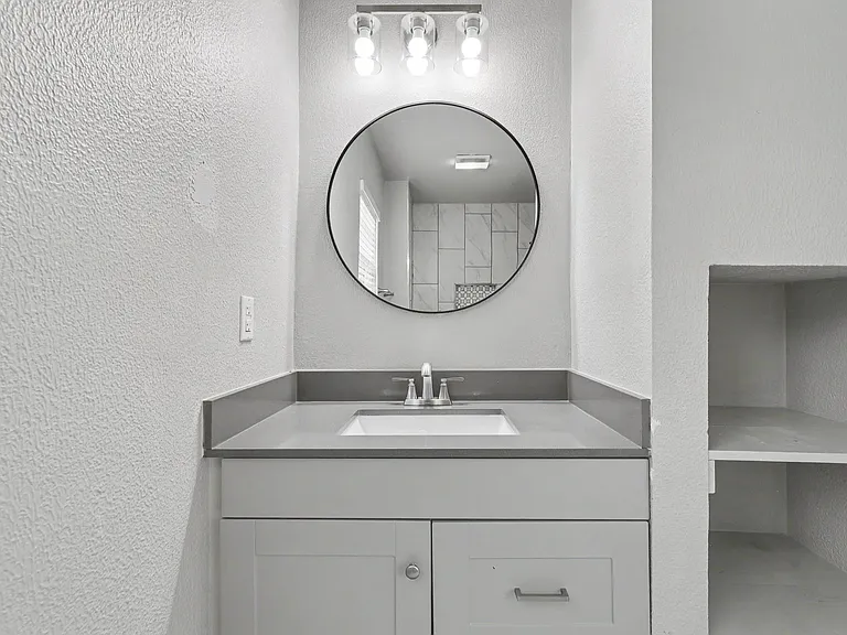 537 SW 46th St — Photo 25