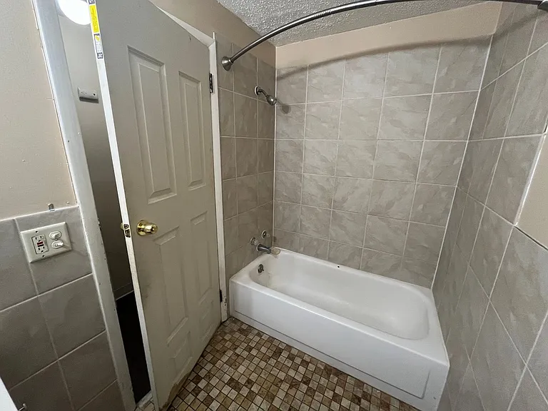 6819 Humboldt Ave N — Photo 3