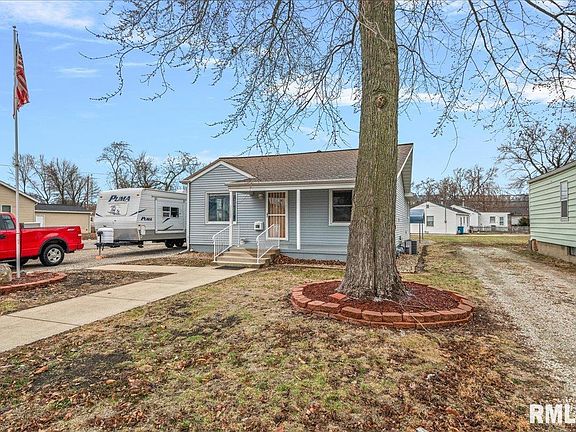 2nd image of 2621 S 4th St