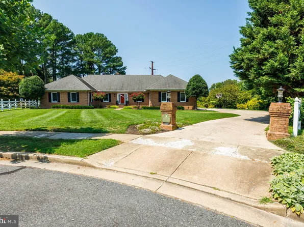 4 Oxford Ct, Easton, MD 21601