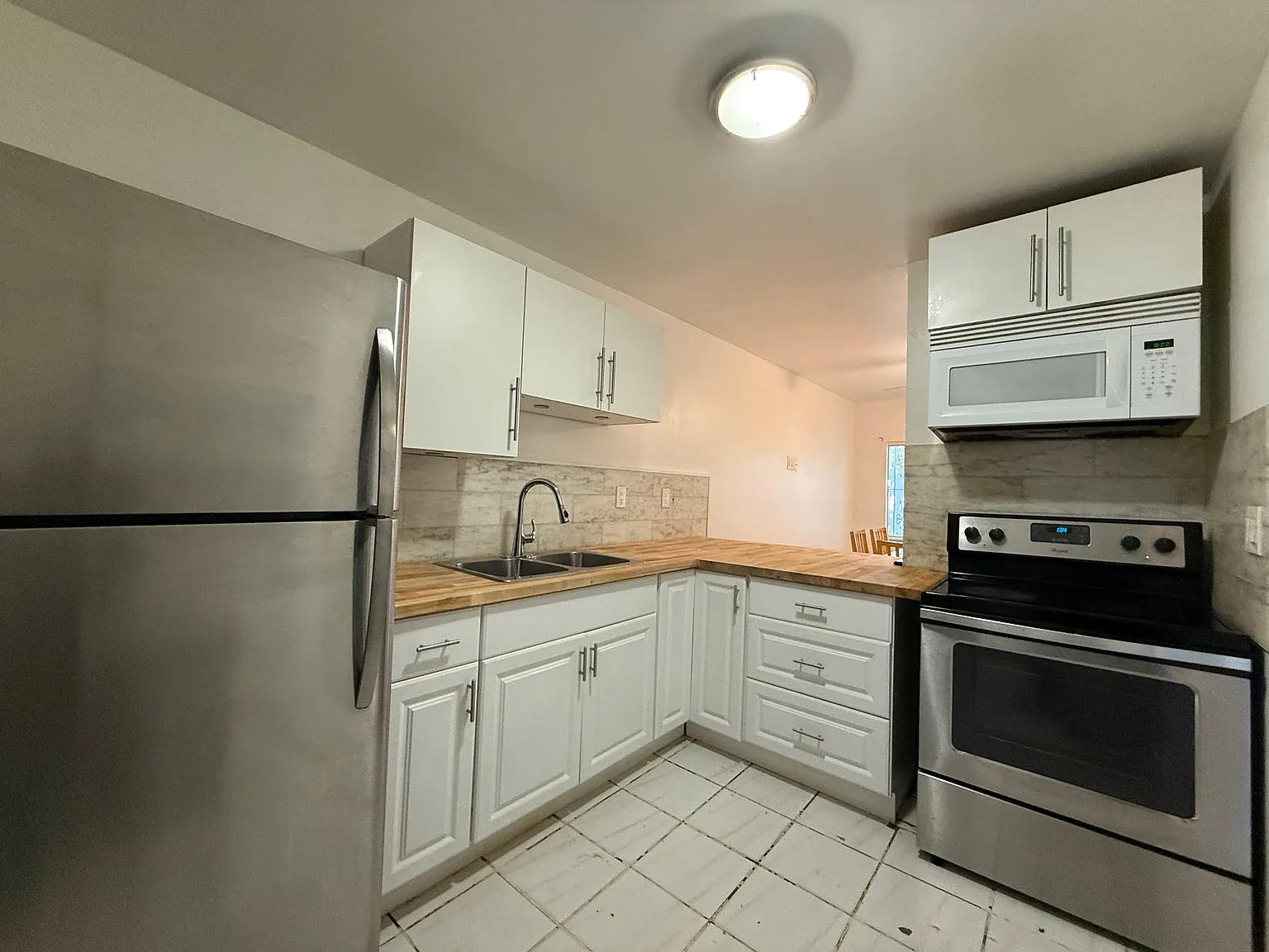 4 bed, 1344 sqft, $900 — Photo 2