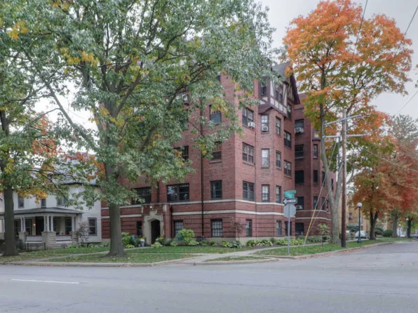 311 W University Ave APT 302, Champaign, IL 61820