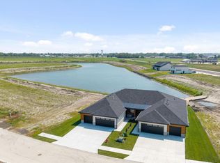 27505 Heron St, Valley, NE 68064