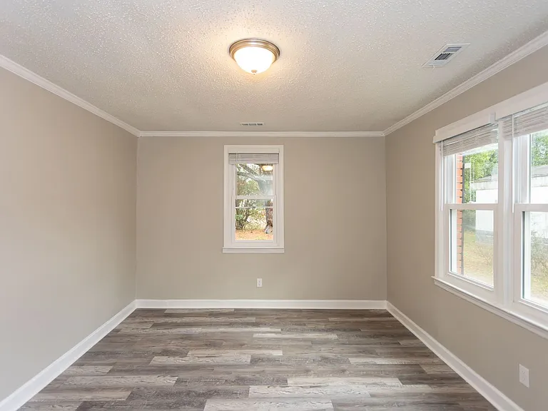 435 McCleary Ln — Photo 21