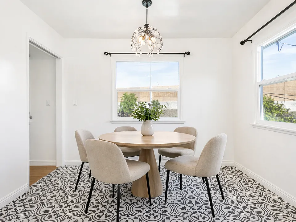 Virtually staged living room