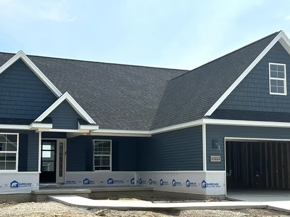 15222 Cypress Dr, Perrysburg, OH 43551