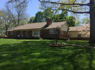 3308 E Summit Ridge Dr, Springfield, MO 65804