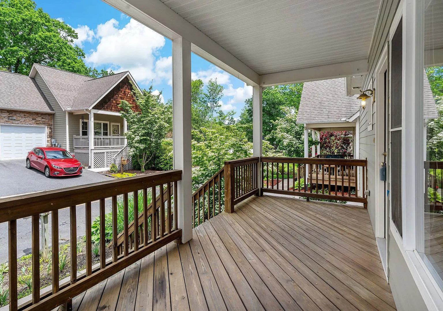 Black Mountain Townhouse Rental! — Photo 1