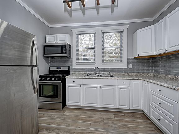 3rd image of 812 Parkway Ave #812