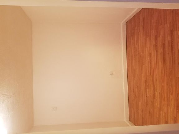 3rd image of 1942 Smith St #2