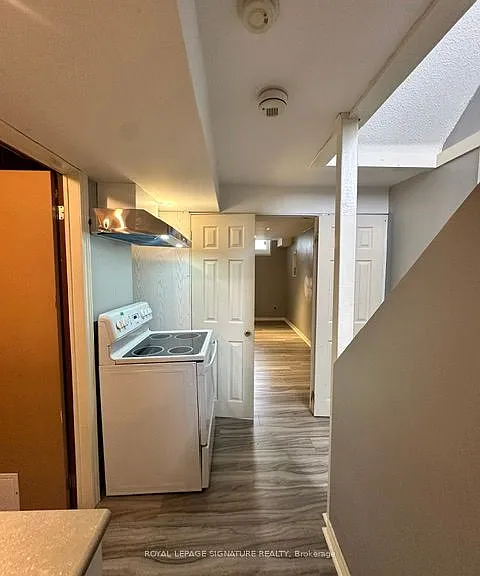 156 Twin Pines Cres #BASEMENT — Photo 14