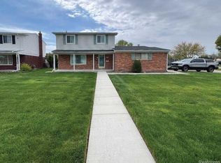 13208 Cloverlawn Dr, Sterling Heights, MI 48312