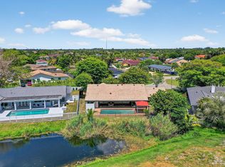 19811 W Oakmont Drive, Hialeah, FL 33015