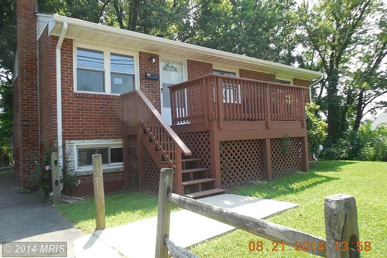 1st image of 15900 Crest Dr