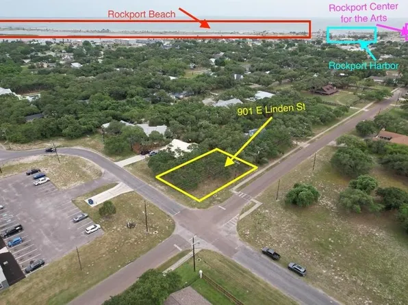 901 W Linden St, Rockport, TX 78382