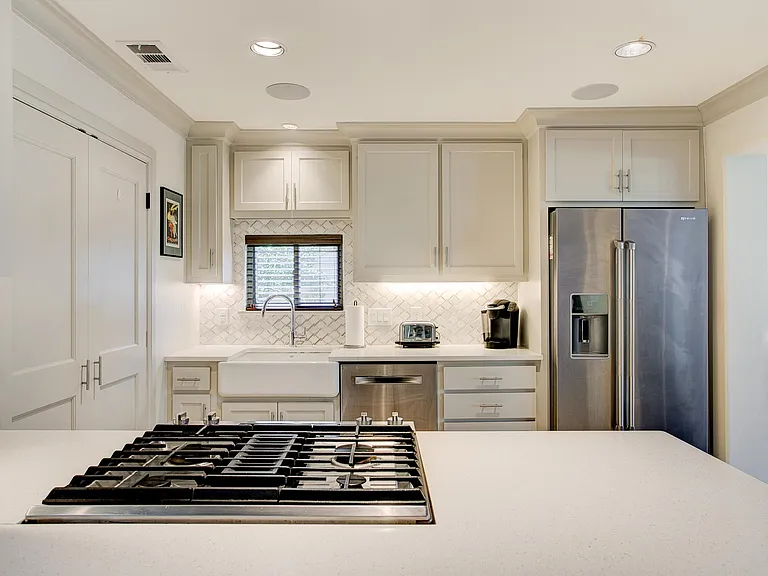 6688 Yosemite Ln — Photo 12