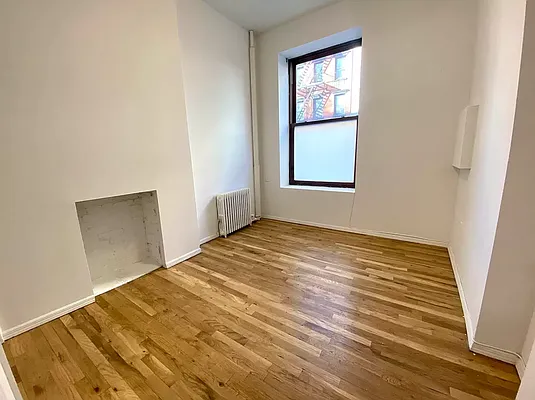 Rented by J PRESTON AND ASSOCIATES INC | media 8