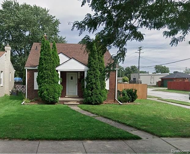 28100 Glenwood St, photo 3