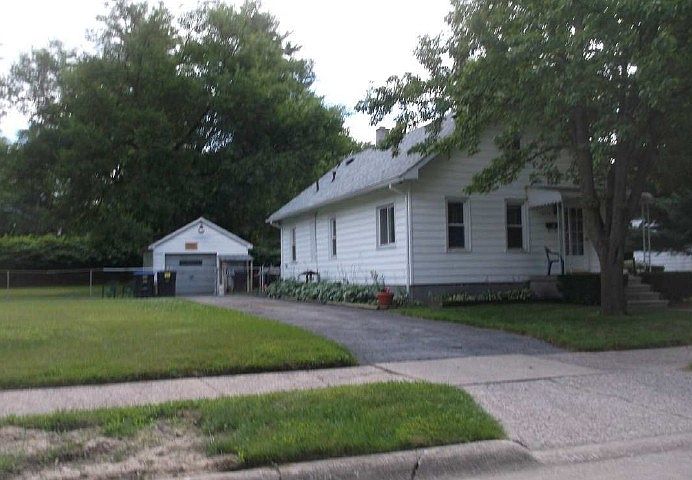 2nd image of 16654 Wormer St