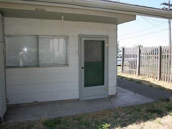 Covered front porch area