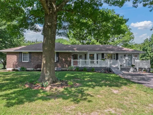 32204 Apple Hill Dr, Paola, KS 66071