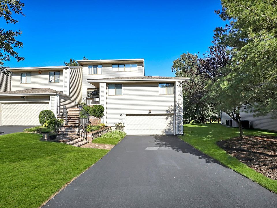 1st image of 21 Chestnut Ln