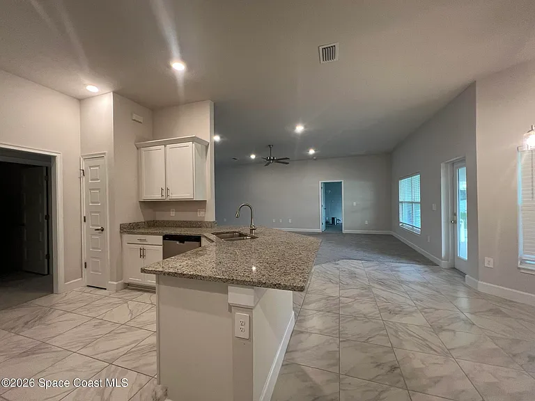 8729 Waterstone Blvd — Photo 3