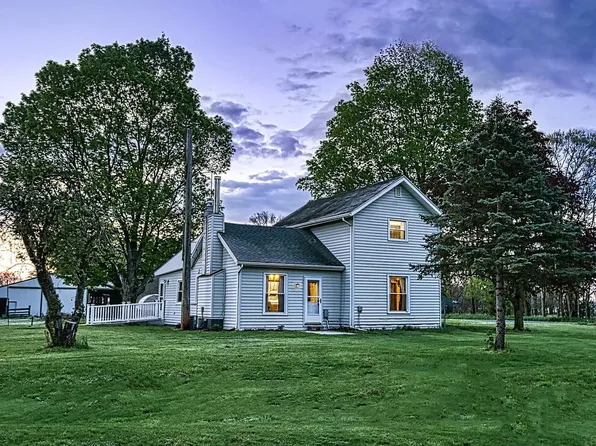 69482 Tamarack Rd, Walkerton, IN 46574