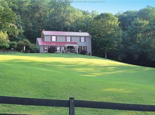 8 Thoroughbred Rd, Scott Depot, WV 25560