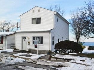 30 The Blvd, Sea Cliff, NY 11579