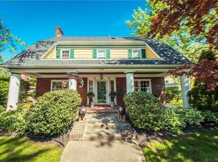 180 Leicester Rd, Buffalo, NY 14217