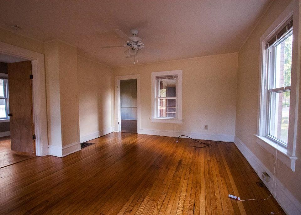 2nd image of 1014 W Dayton St