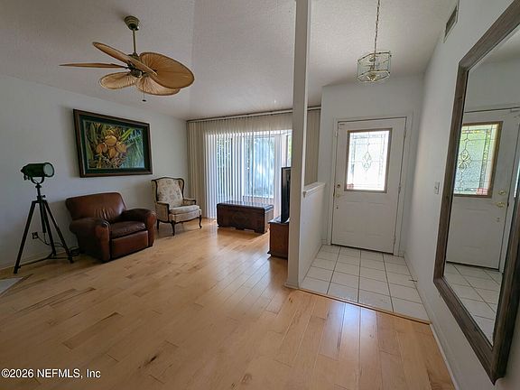 3rd image of 104 D Street