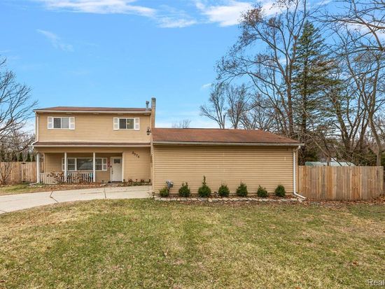 3570 Emmons Ave, Rochester Hills, MI 48307