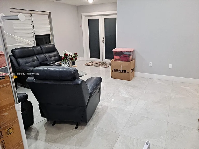 8814 NW 109th Ter — Photo 5