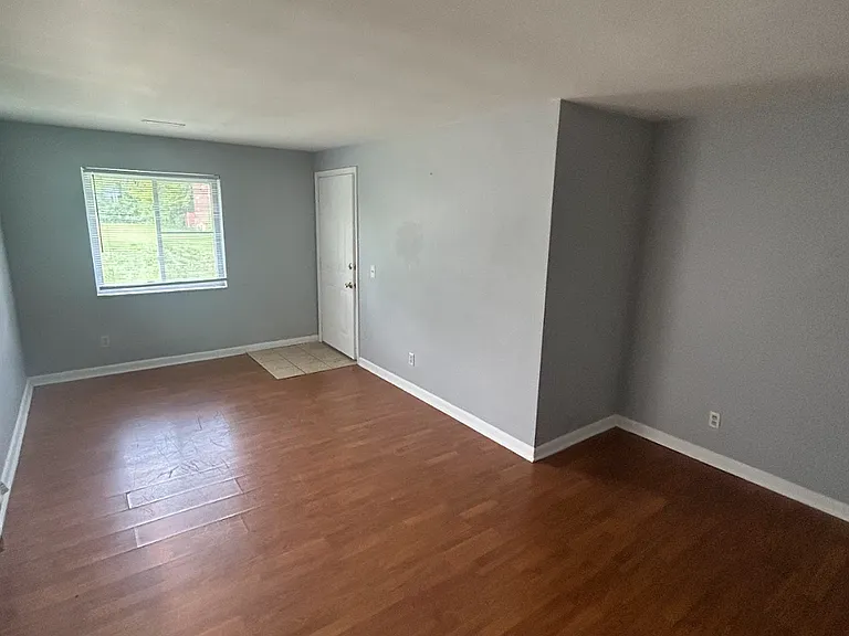 708 Oxford Ave #D — Photo 11