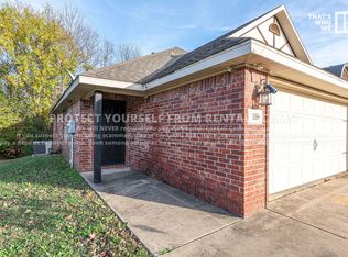 180 S Ray Ave, Fayetteville, AR 72701