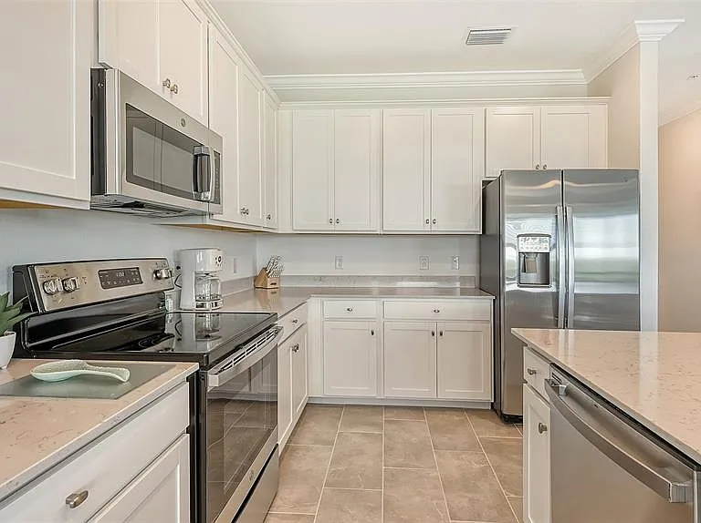 17902 Gawthrop Dr #402 — Photo 17