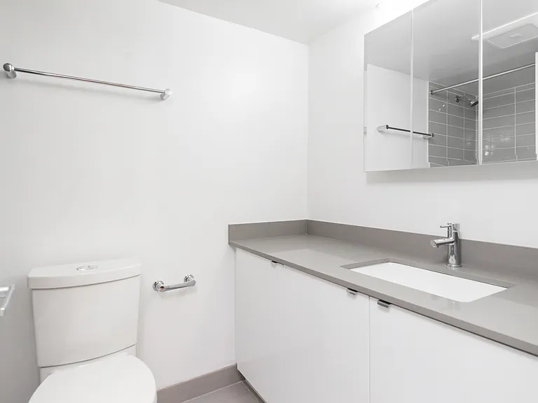 840 Broughton St #608 — Photo 11