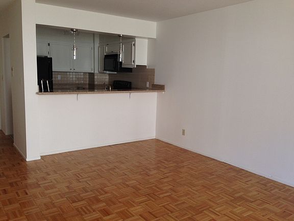 Dining Area to Kitchen