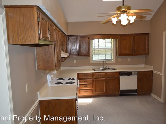 3rd image of 5070 Hickory Bark Dr