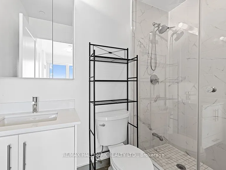 105 Oneida Cres #2607 — Photo 16