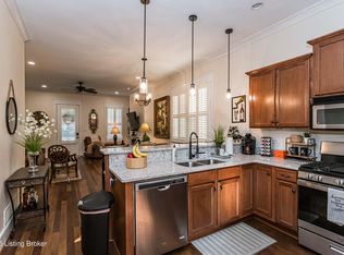 9214 Featherbell Blvd, Prospect, KY 40059