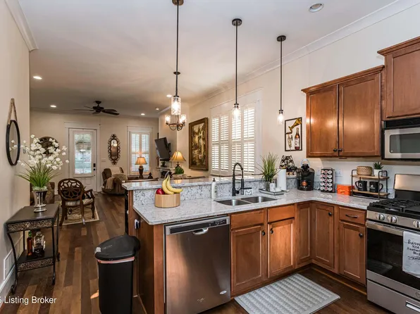 9214 Featherbell Blvd, Prospect, KY 40059