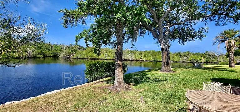 4122 Hampton Dr — Photo 1