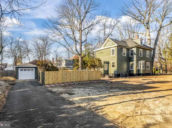 804 Main St, Riverton, NJ 08077