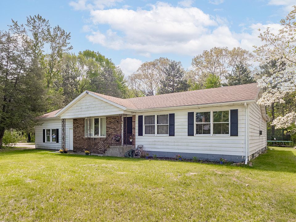 1st image of 45523 Eleanor Dr