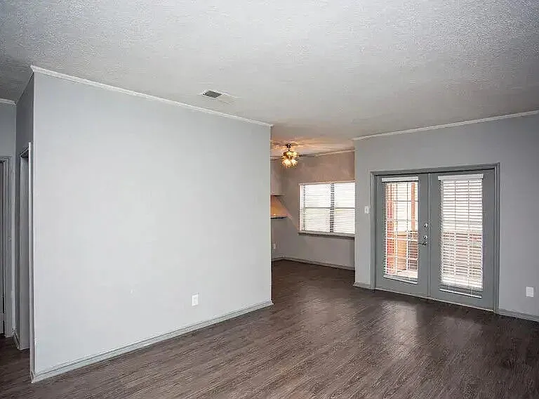 The Griffin Apartments — Photo 6